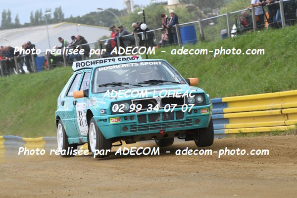 http://v2.adecom-photo.com/images//1.RALLYCROSS/2021/RALLYCROSS_LESSAY_2021/LEGEND SHOW/CAMERINO_Dominique/32A_1588.JPG